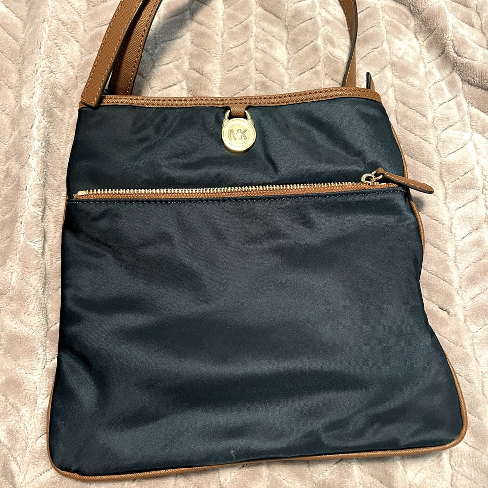 Navy Blue Michael Kors purse in perfect condition!